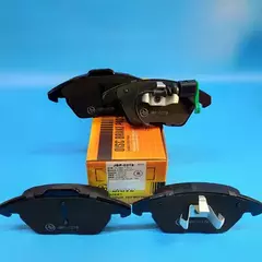 Колодки тормозные, передние AUDI A3 II (8P) (2003-2013), SEAT LEON II (2005-2012), SKODA OCTAVIA II (2004-2013), VW GOLF VI (2009-2012)/ JETTA VI (2011- )