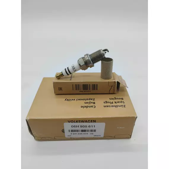 Свеча зажигания VAG Арт. 06H905611