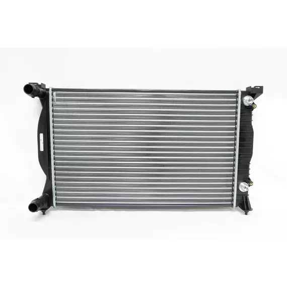 Радиатор ДВС для Audi A4 2 B6 8E0121251AQ, Ауди А4, год с 2001 по 2005, ACS Termal